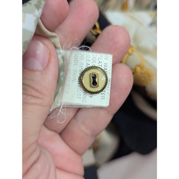 VINTAGE 90s Gianni Nicole women's size L hunting scene handkerchief style blouse - Picture 7 of 13